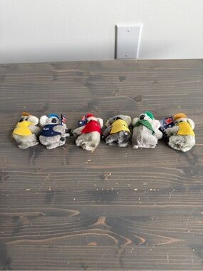 6 vintage clip on little dudes